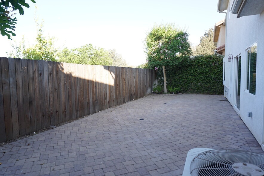 Building Photo - 11855 Birch Grove Ln