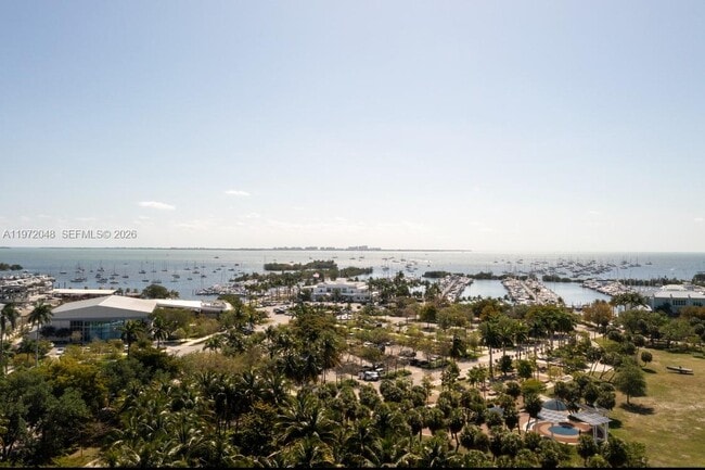 Building Photo - 2655 S Bayshore Dr