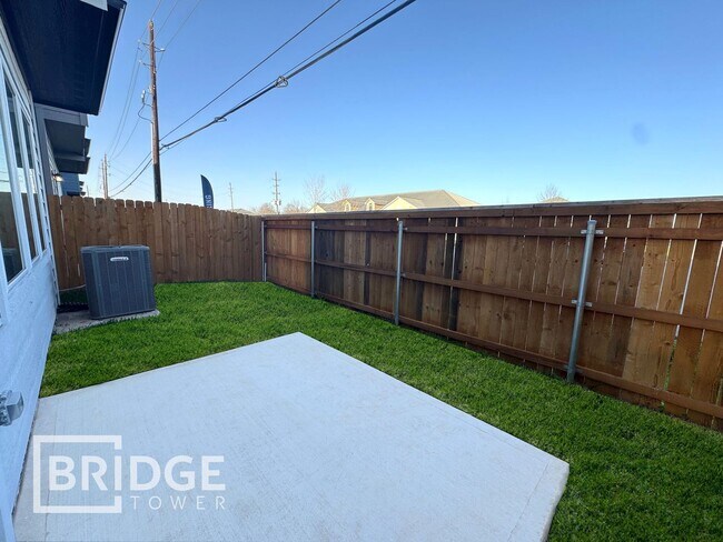 Building Photo - WESTON PLAN