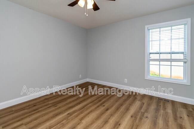 Building Photo - 252-254 Highland Avenue - 254
