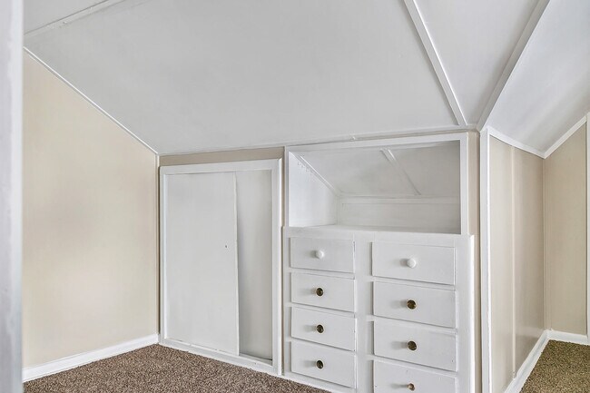 Building Photo - 944 14th St