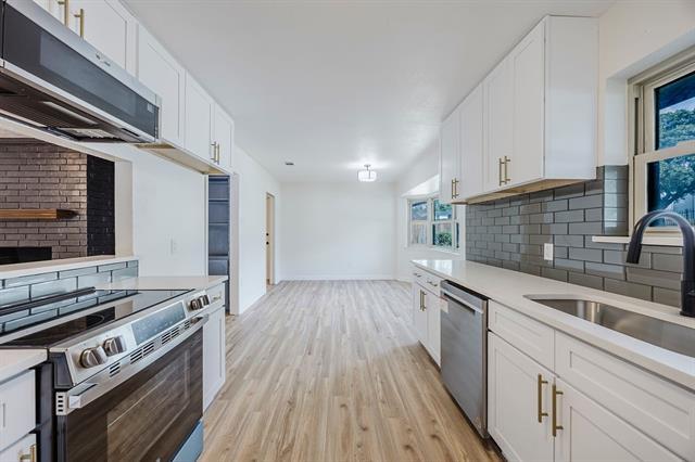 Building Photo - 6509 S Hulen St