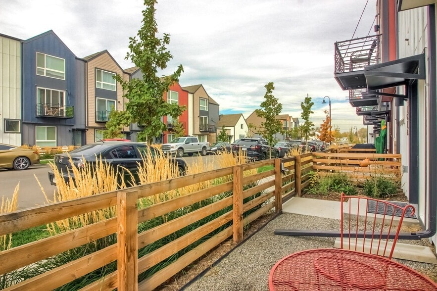 Building Photo - 1018 Depew St