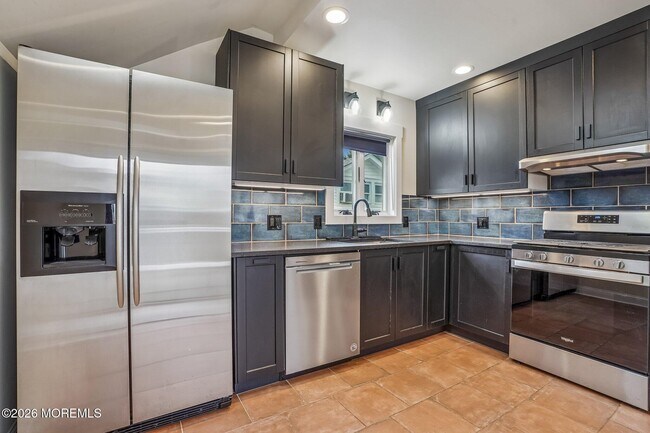 Building Photo - 108 Burlington Ave