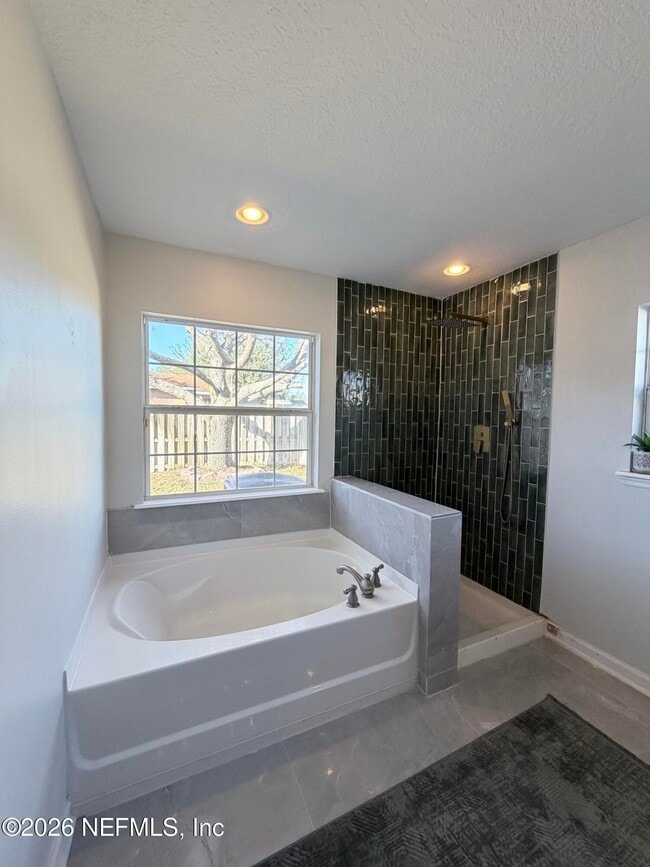 Building Photo - 4014 Cedar Bluff Ln