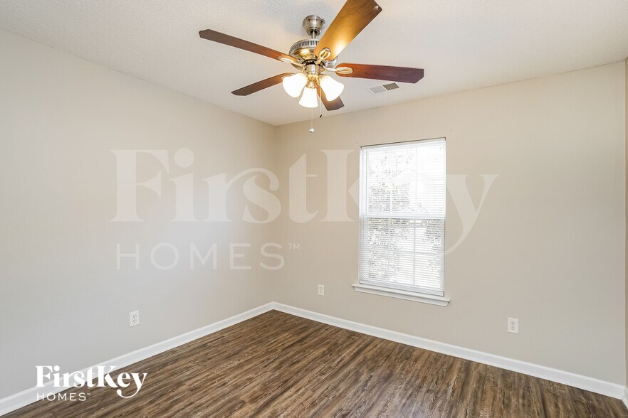 Building Photo - 120 Pointer Dr