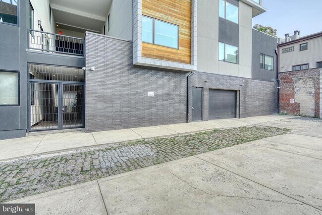 Building Photo - 818 N 4th St