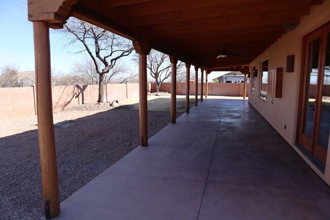 Building Photo - Your own resort! Elegant, Exclusive & Exquisite.