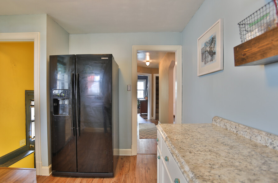 Kitchen - 608 Merwin Ave