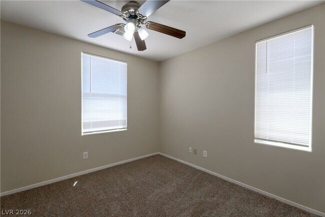 Building Photo - 944 Saffex Rose Ave