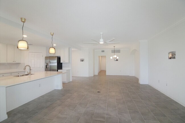 Building Photo - Sarasota National Annual Condo for Rent