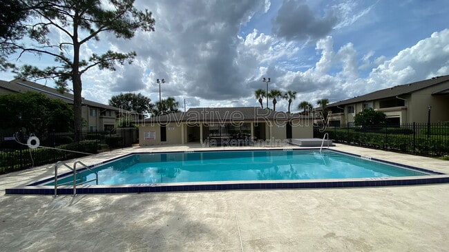 Building Photo - 6118 Curry Ford Rd