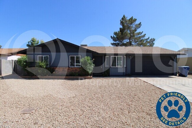 Primary Photo - 3107 E Dolphin Ave