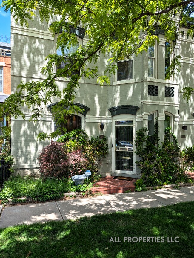 Building Photo - 2753 Champa St
