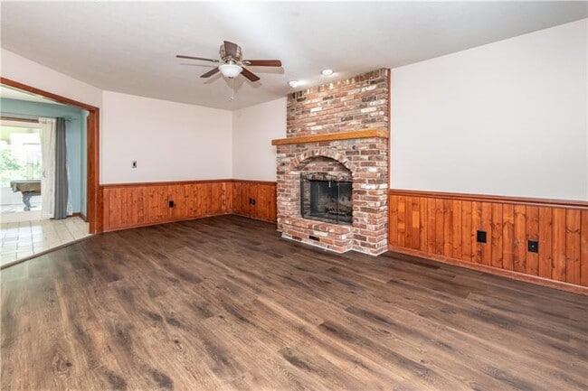 Building Photo - 238 Cumberland Dr