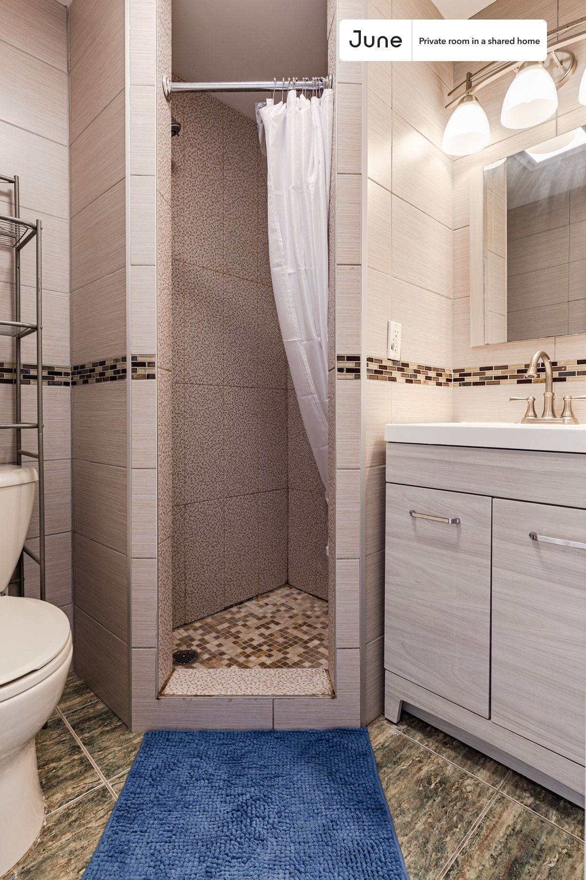 Building Photo - Room in Shared 4 bed/2 bath home