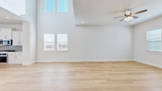 Building Photo - 801 Concan Dr