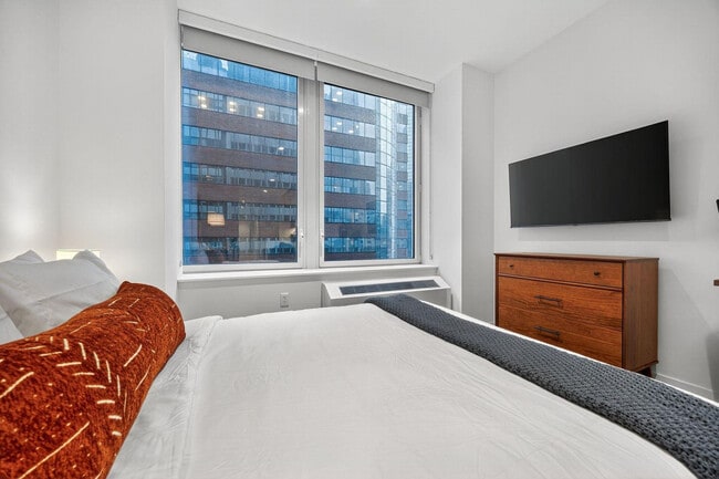 Building Photo - 160 Water St