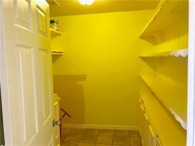 Building Photo - 3009 Meadow Bluff Dr
