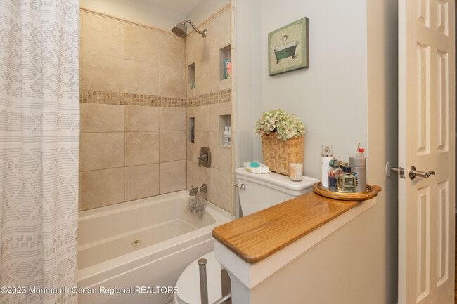 Building Photo - 38 Claridge Dr