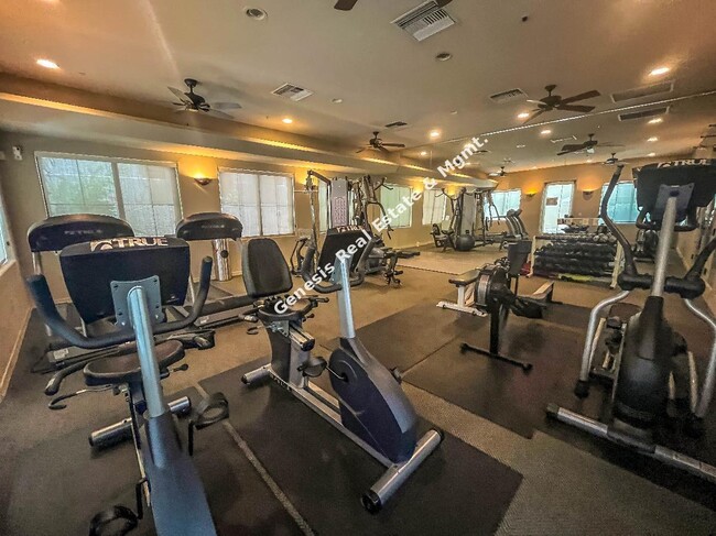 Building Photo - 2bd/2ba condo in Villas at Hacienda Del Sol