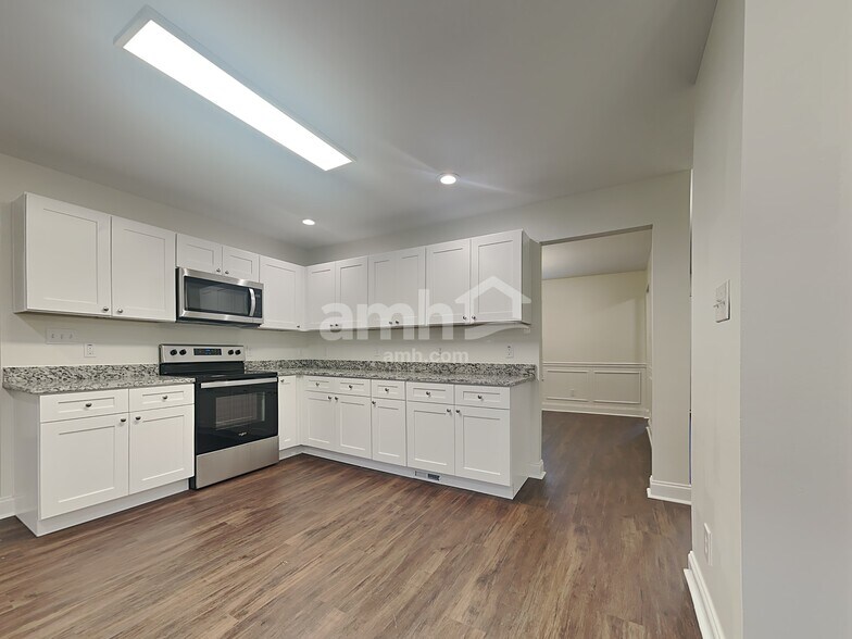 Building Photo - 4818 Ivy Rose Dr