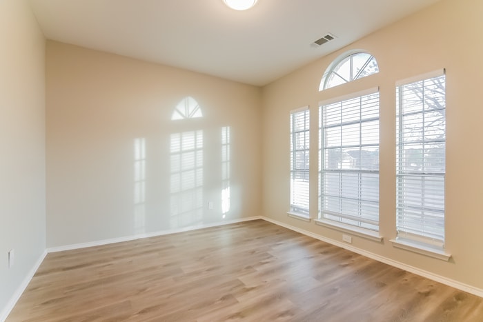 Building Photo - 1204 Juniper Ln