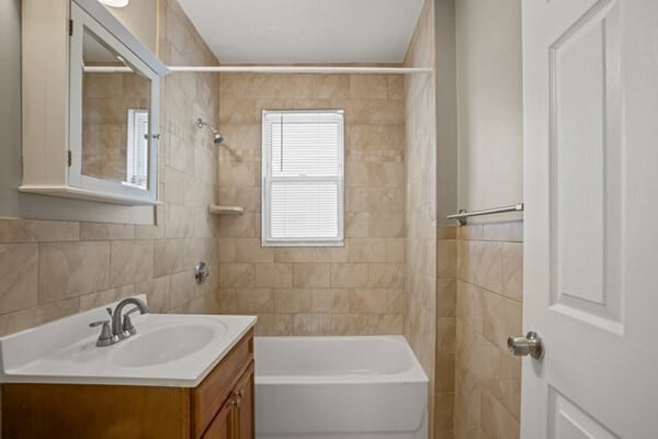 Building Photo - 20 Sudan St