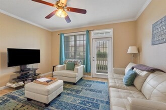 Building Photo - 7000 Seawall Blvd