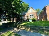 Building Photo - 6 Bedroom / 2 Bathroom House - NEXT TO SEMO's CAMPUS, LARGE YARD, INTERNET INCLUDED
