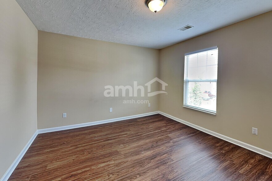 Building Photo - 377 Stewart Springs Dr