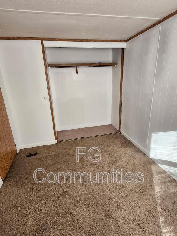 Building Photo - 1037 Crystal Blvd