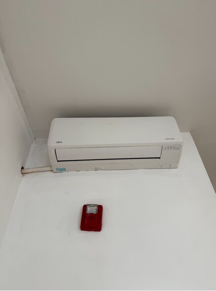 Building Photo - 4024 Spring Garden St