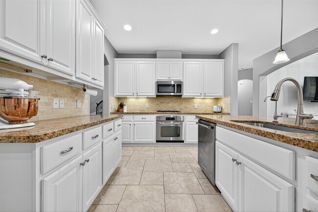 Building Photo - 6854 Adrienne Arbor Dr