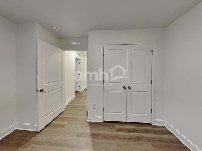 Building Photo - 1439 Aquamarine Dr