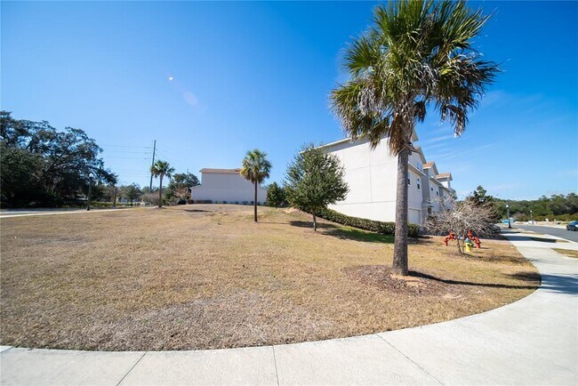 Building Photo - 980 Lakefront Village Dr