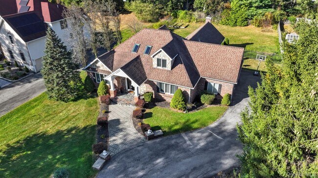 Building Photo - 45 Evergreen Ave