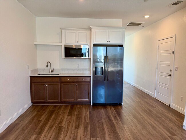 Building Photo - Spacious Next-Gen Lennar Home for Rent in the Clovis Unified School District