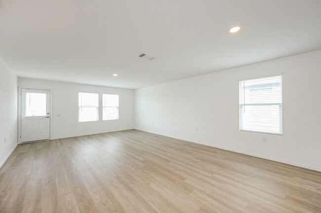 Building Photo - 11915 Cink Dr