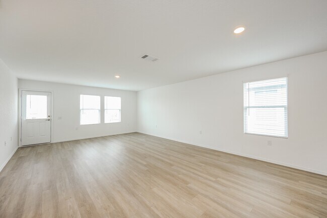 Building Photo - 12050 Pewee Ct