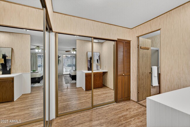 Building Photo - 5807 E Leonora St