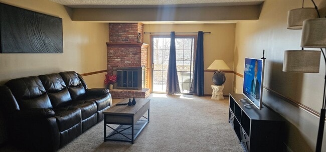 Building Photo - 3409 Seminole Dr