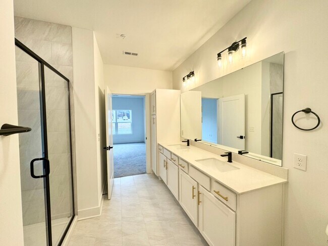 Building Photo - Beautiful NEW 2-Bed, 2- Bath Apartment in Rock Hill!