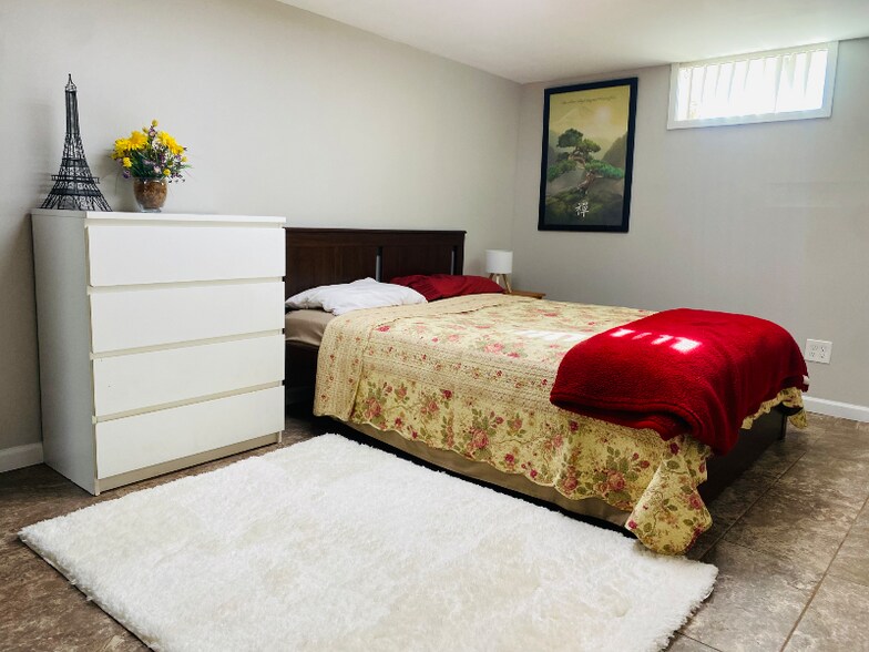 Building Photo - 6009 Odell St