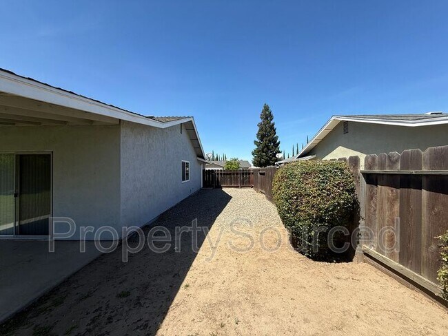 Building Photo - 1462 Snyder St