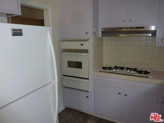 Building Photo - 1538 Stanford St