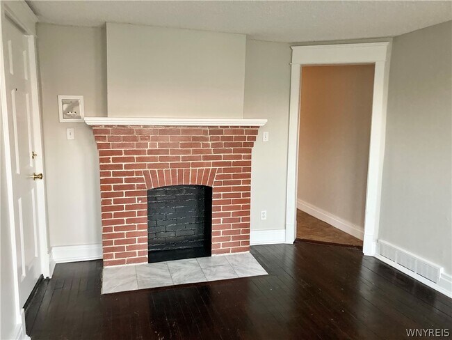 Building Photo - 294 S Elmwood Ave
