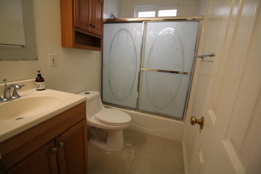 Bathroom - 2010 Pacific Ave