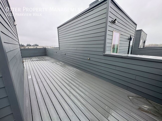 Building Photo - 3207 Parkview Walk