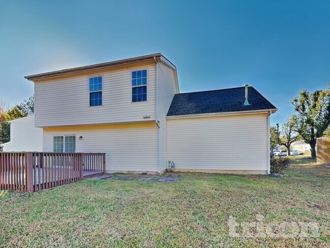 Building Photo - 11 Peridot Pl